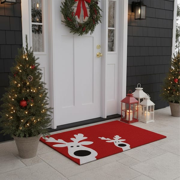 Peeking Reindeer Doormat, 24" x 36"