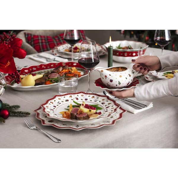 Villeroy & Boch 19.5 in. x 12.25 in. x 2 in. Oval Toy's Delight