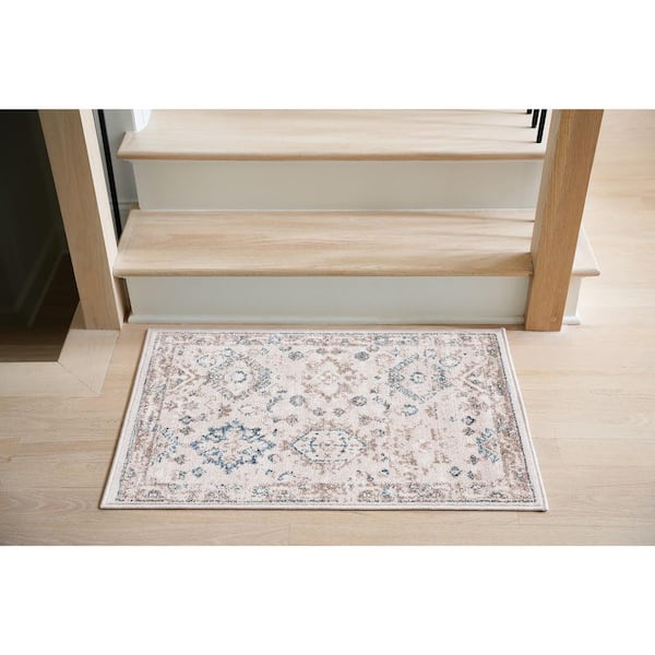 Magic Traditional Blue and Cream 2 ft. x 3 ft. Oriental Indoor Area Rug