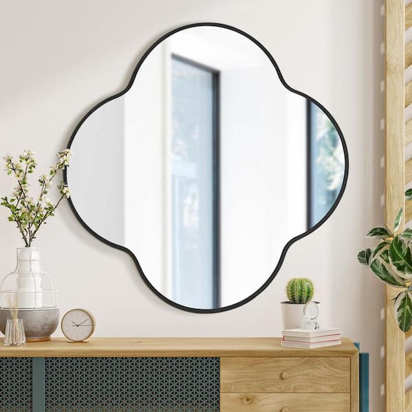 Hochwertiges 32 in. W x 32 in. H Scalloped Black Aluminum Alloy Framed Wall Mirror Quatrefoil Decorative Wall Mirror