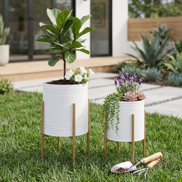 S/2 Aztec Planter On Metal Stand, White/Gold