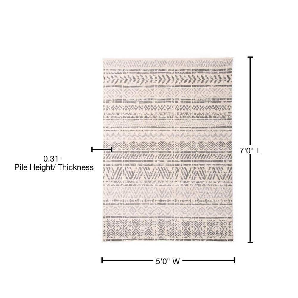 Elegant Gray Geometric 5'x7' Synthetic Reversible Area Rug