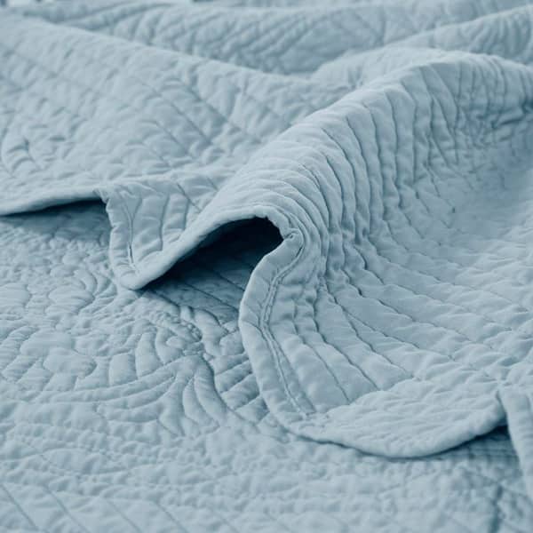 ilemong 60 in. W x 72 in. H Blue Oversized Quilted Throw Blanket