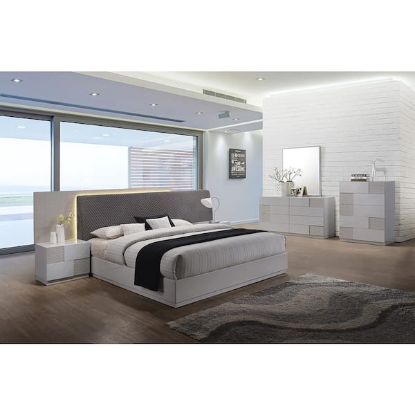 Best Master Furniture Naple 5-Piece White/Silver Wood Modern Queen Bedroom Set