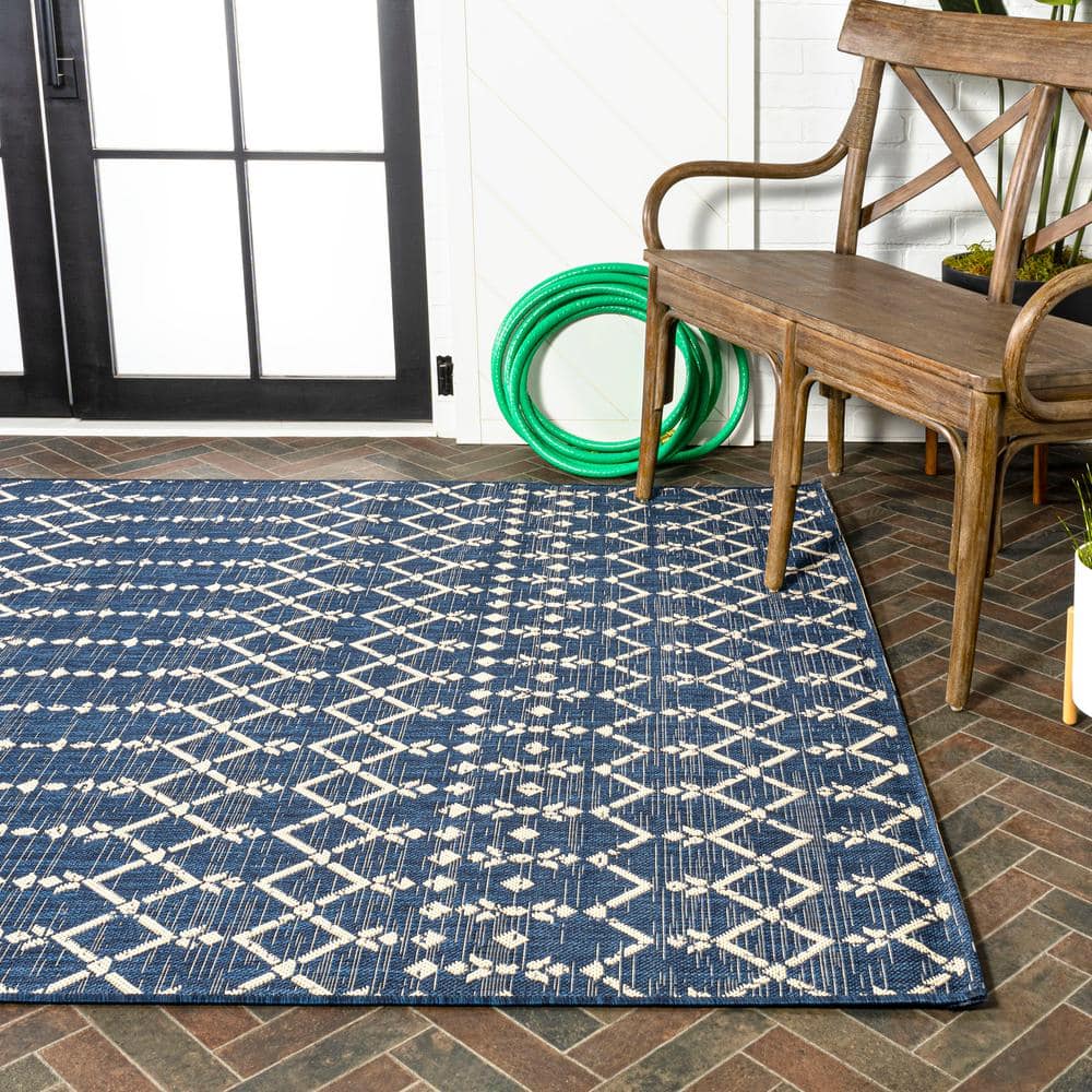 Boho-Chic Moroccan Geometric Black and Gray 8' x 10' Outdoor Area Rug
