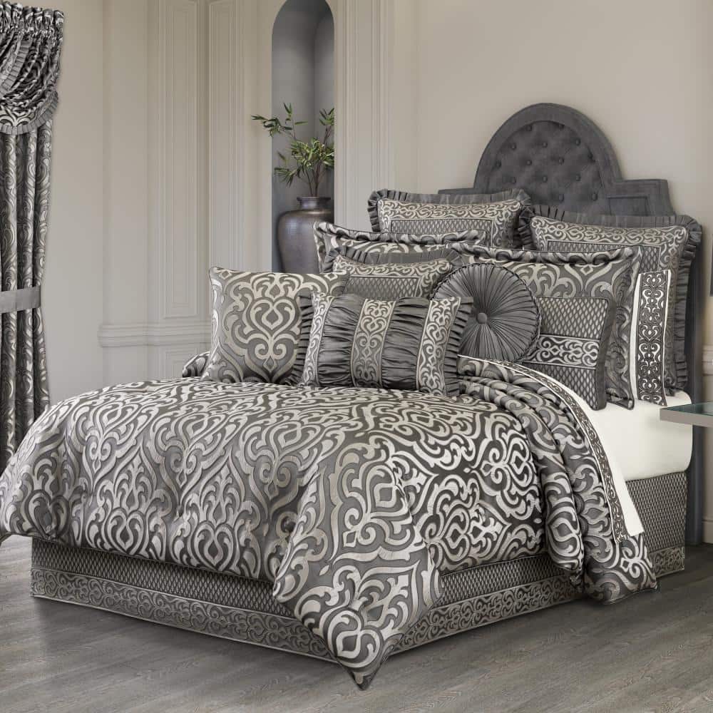 Blythe Silver Polyester California King 4-Pieces Comforter Set