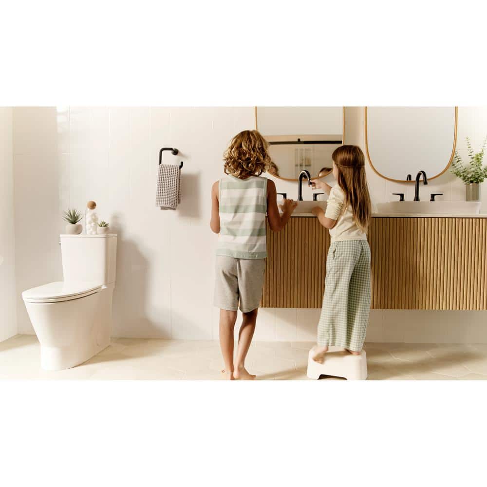 Matte Black Metal Wall Mounted Towel Ring