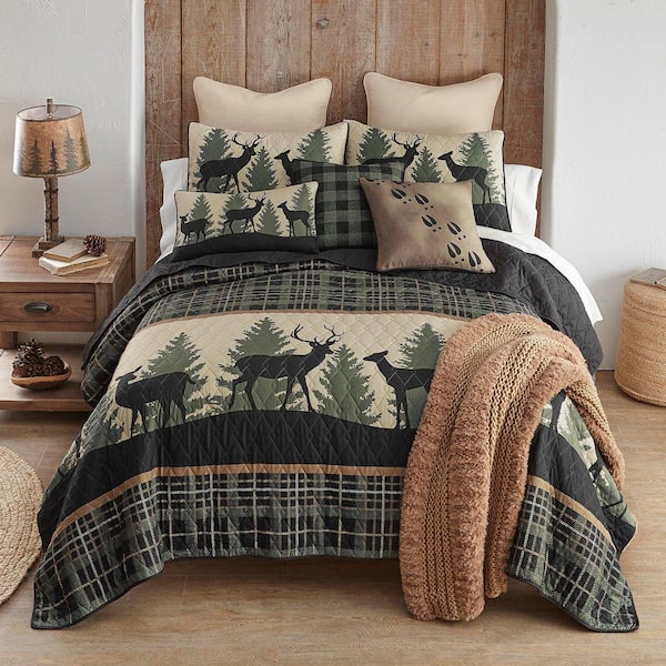 Deer Walk 3-Piece Black and Green Polyester King Quilt Set