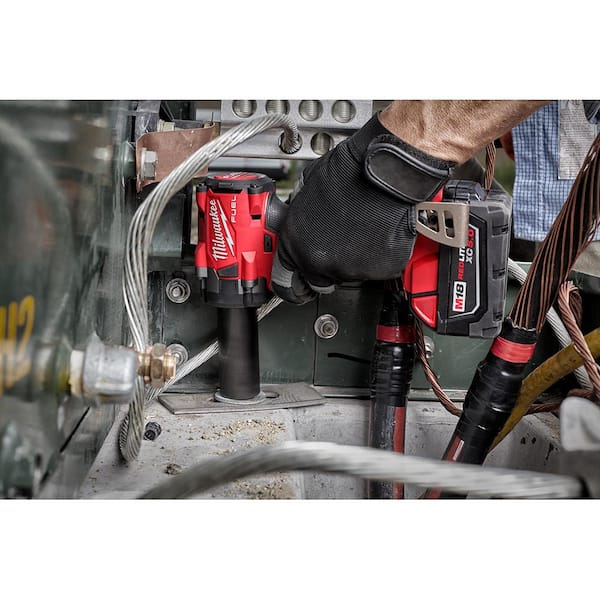 Milwaukee - M18 FUEL GEN-3 18V Lithium-Ion Brushless Cordless 3/8 in. Compact Impact Wrench with One 5.0Ah Battery and Charger