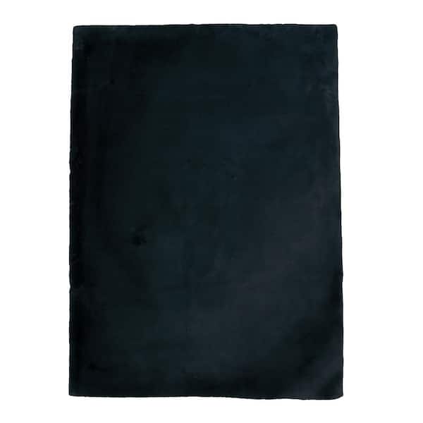 Morris Faux Rabbit Charcoal 8x10 Area Rug