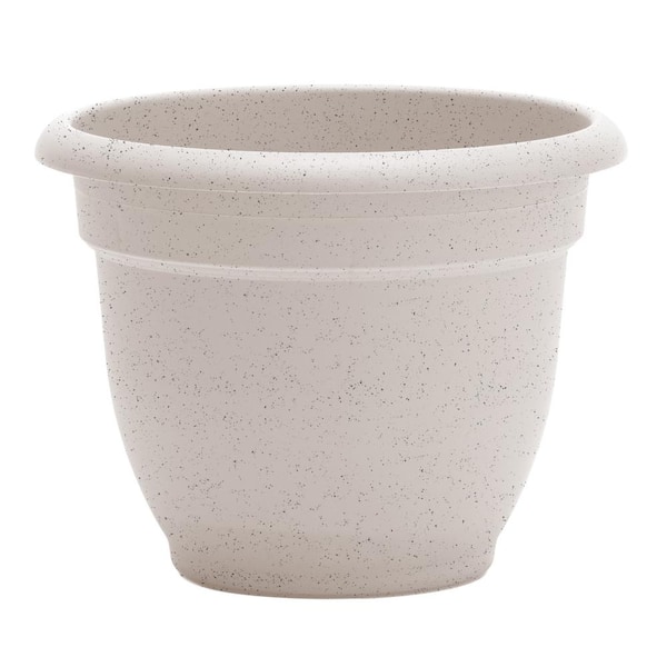 Bloem Ariana 21.5 in. L x 21.5 in. W x 17 in. H 44 qts. Vanilla Bean Indoor/Outdoor Plastic Self-Watering Planter