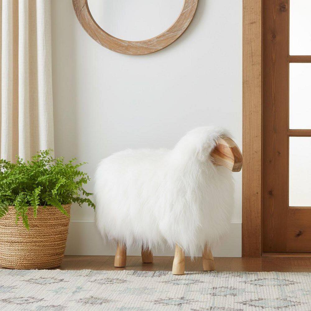 Liv & Skye White 21.25 in. x 19.5 in. Faux Fur Wood Decorative