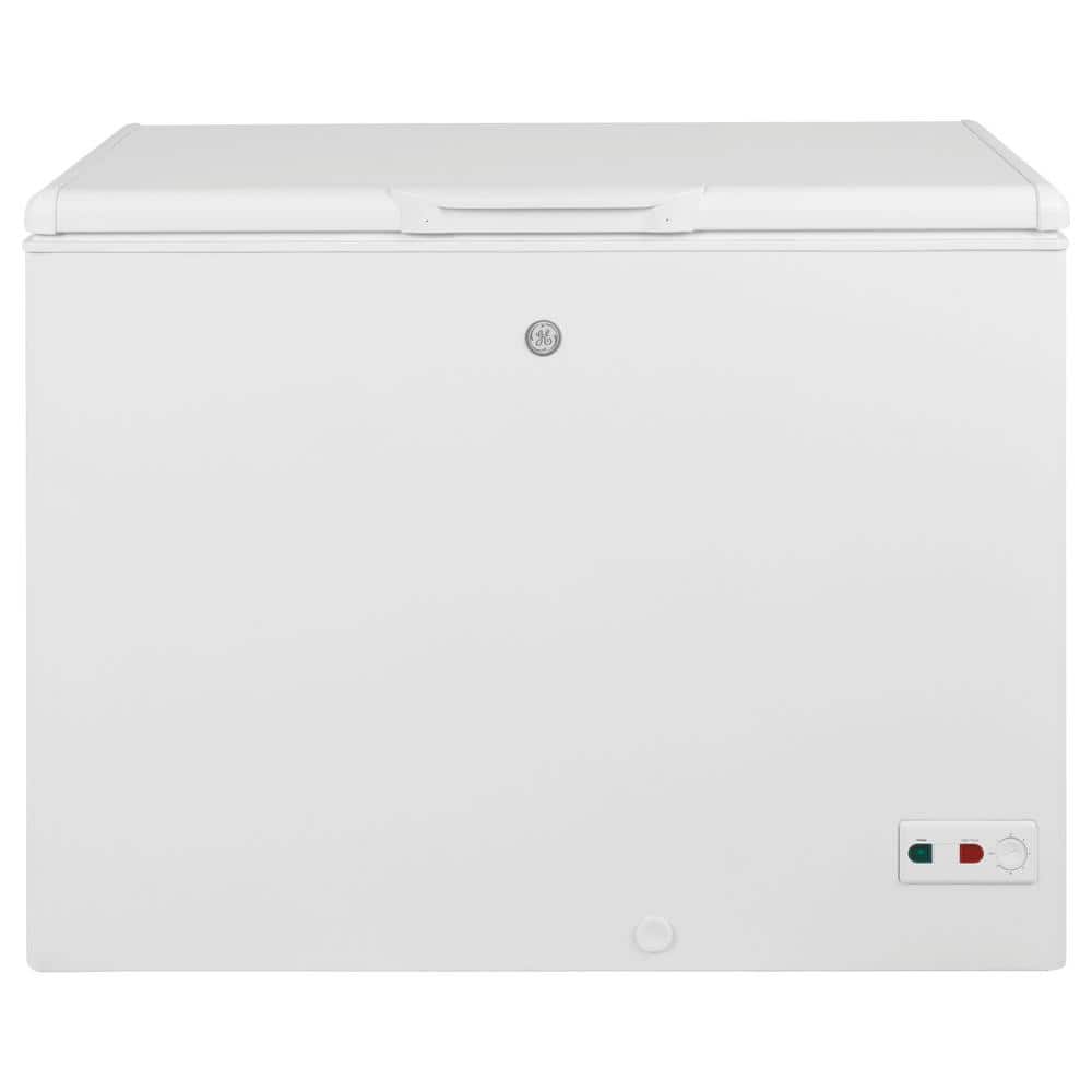 GE Garage Ready 10.7 cu. ft. Manual Defrost Chest Freezer in White ...
