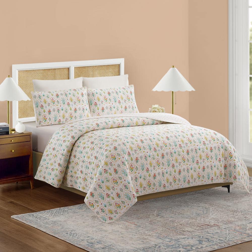 White Floral Reversible Cotton King Quilt Set
