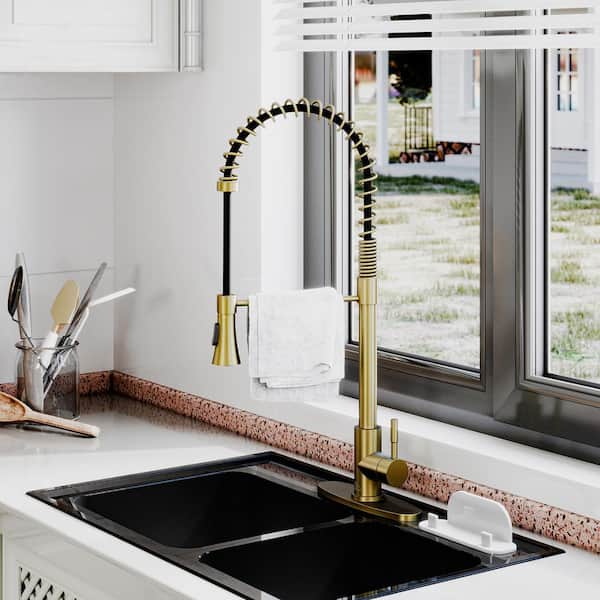 2-Spray Patterns Single Handle Pull Down Sprayer Kitchen Faucet with Deckplate and Water Supply Hoses in Brushed Gold