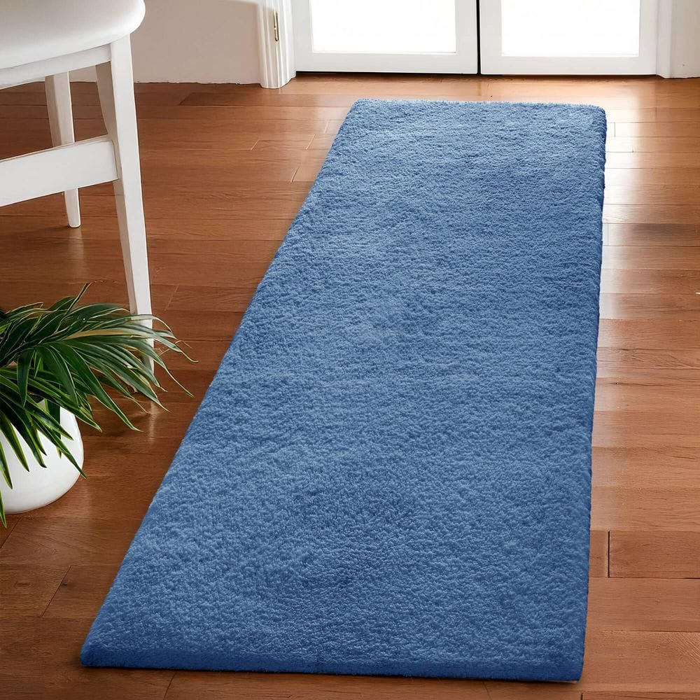 Blue Contour Microfiber Bath Rug with Quick-Dry Technology
