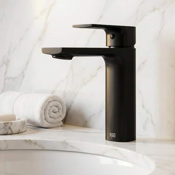 Davidson Single Handle Single-Hole Bathroom Faucet in Matte Black