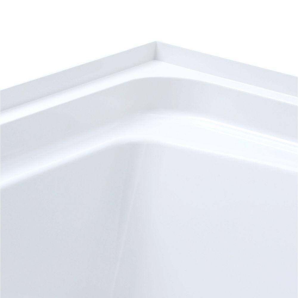 Sterling White Vikrell Alcove Bathtub with High Gloss Finish