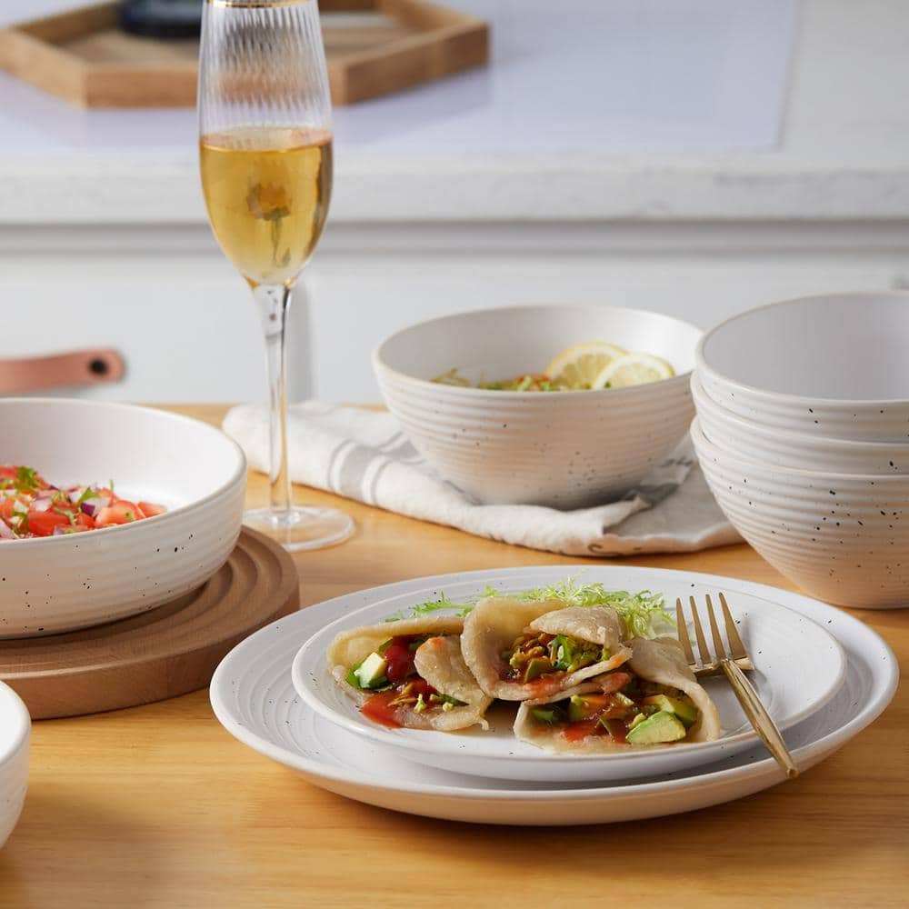 Off-White Ceramic 16-Piece Ribbed Dinnerware Set