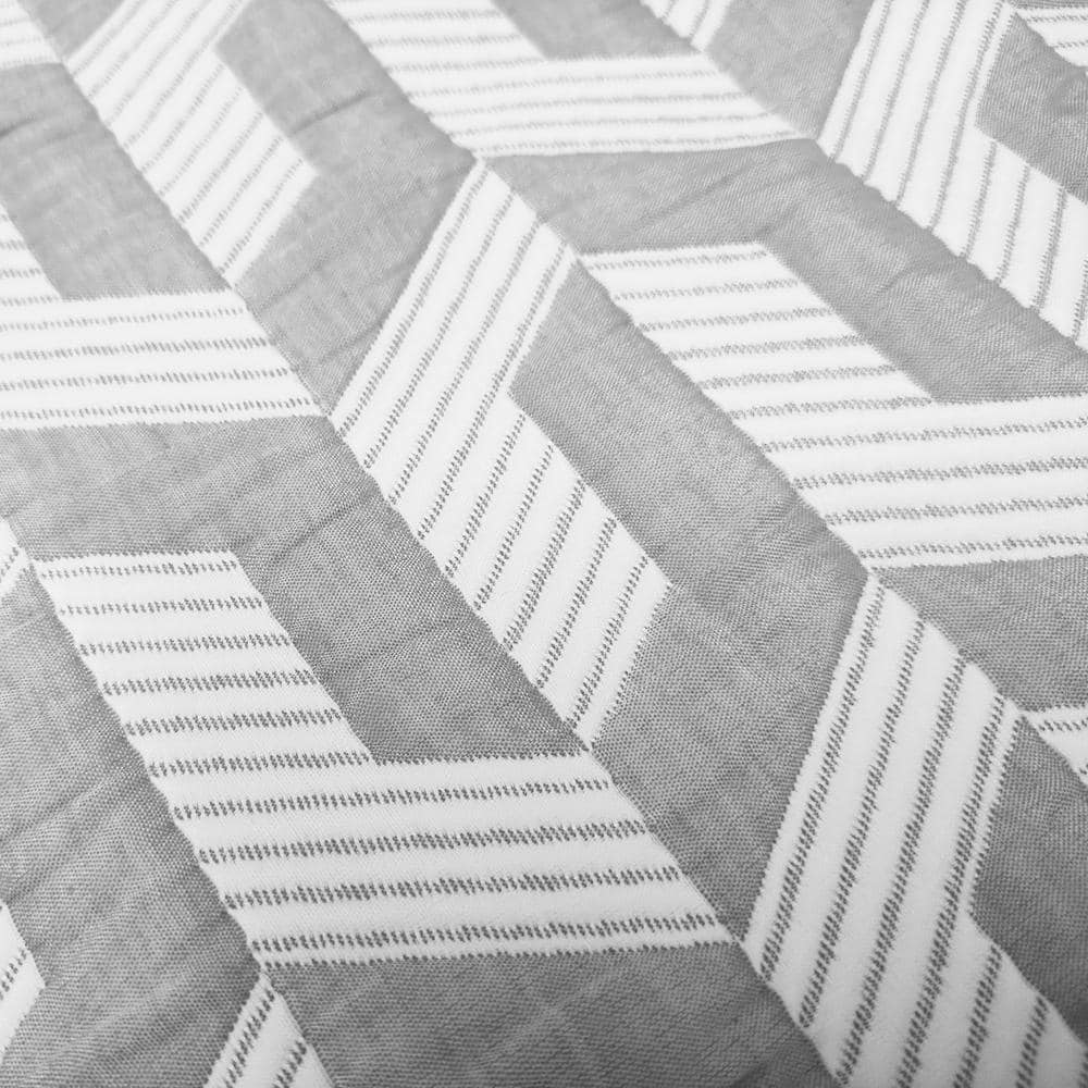 Torino Geo Grey Reversible Jacquard Cotton Blend Quilt Set - Twin