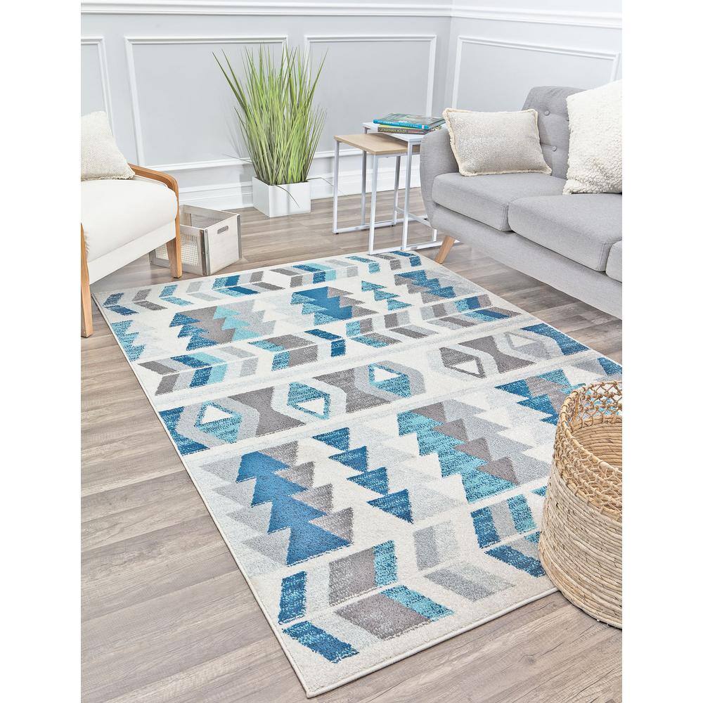 Mixed Berry and Blue Geometric Synthetic 8' x 10' Area Rug