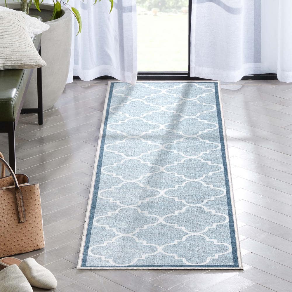 Gray and White Synthetic Trellis 2' x 7' Runner Rug