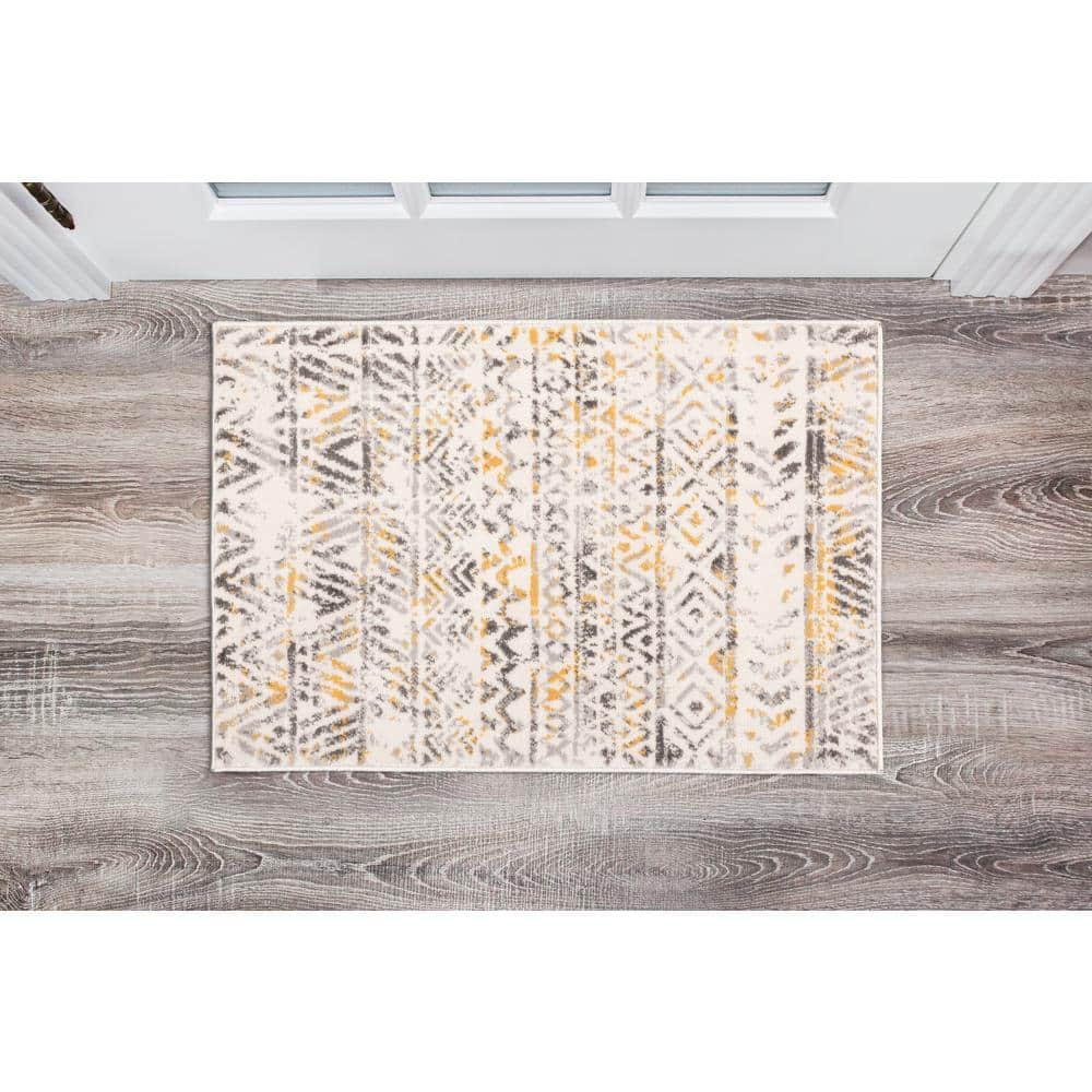 Yellow and Gray Geometric Synthetic Area Rug 2' x 3'