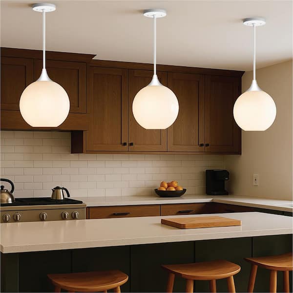 SOLUS 14 Globe Pendant Light