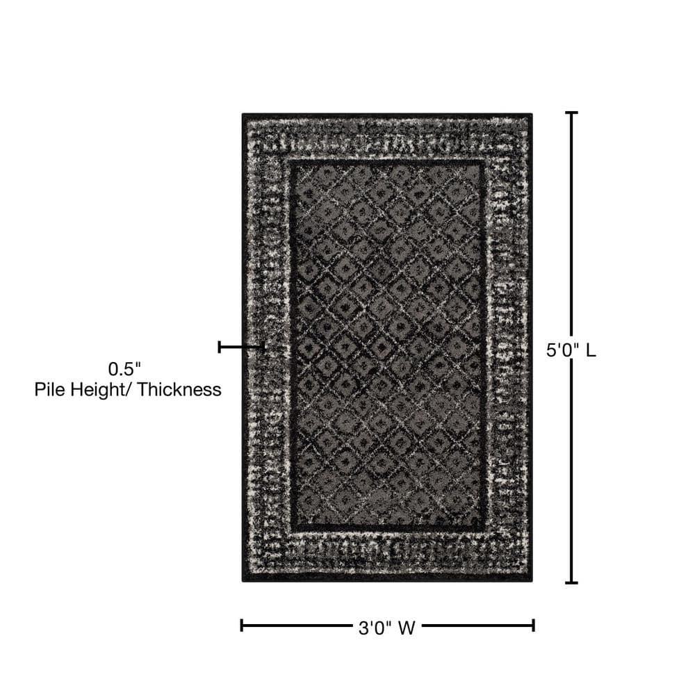 Black and Silver Diamond Pattern Rectangular Synthetic Rug 3' x 5'