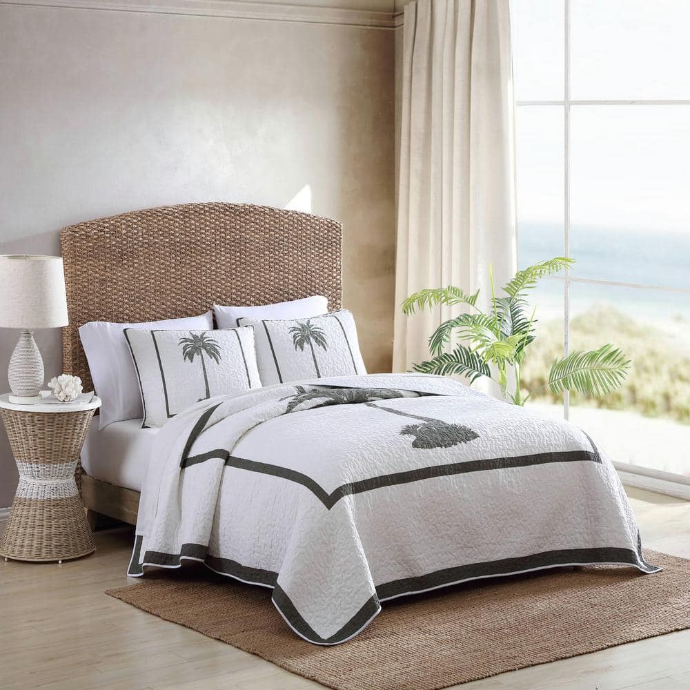 Palm Island King-Sized White Cotton Reversible Quilt Set