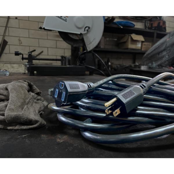 Husky 50 ft. 14/3 Medium Duty Indoor/Outdoor Oil Resistant