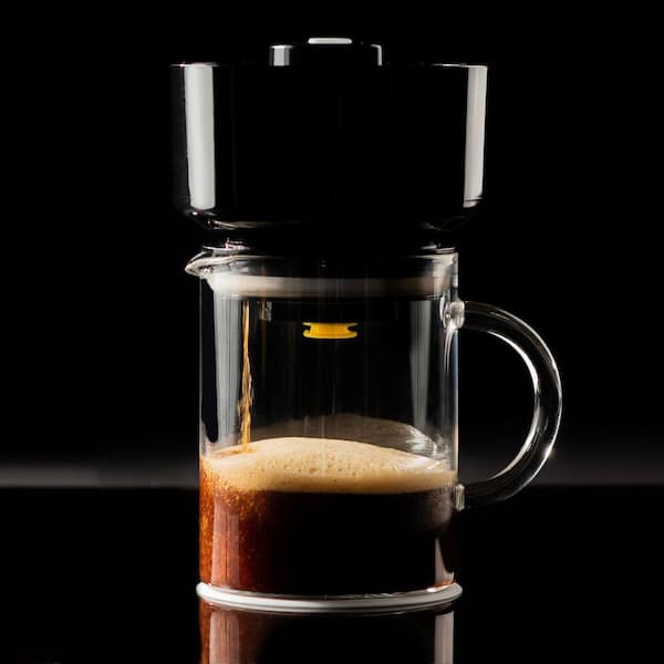 https://images.thdstatic.com/productImages/6f80cd94-17db-43ef-acda-8cb7ffe81531/svn/black-drip-coffee-makers-v1ab-1f_600.jpg