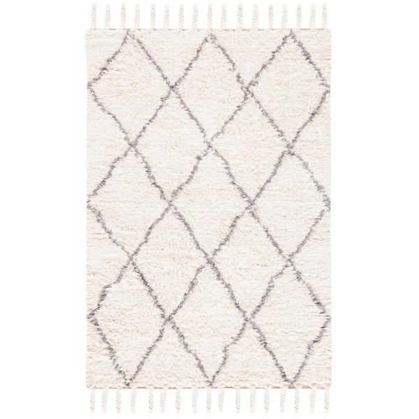 Casablanca Gray/Ivory 4 ft. x 6 ft. Geometric Diamonds Area Rug