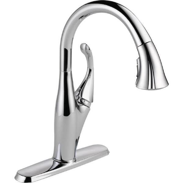 Delta Addison Single-Handle Pull-Down Sprayer Kitchen Faucet with MagnaTite Docking in Chrome