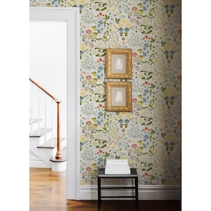Groh Green Floral Non-Pasted Non-Woven Paper Wallpaper