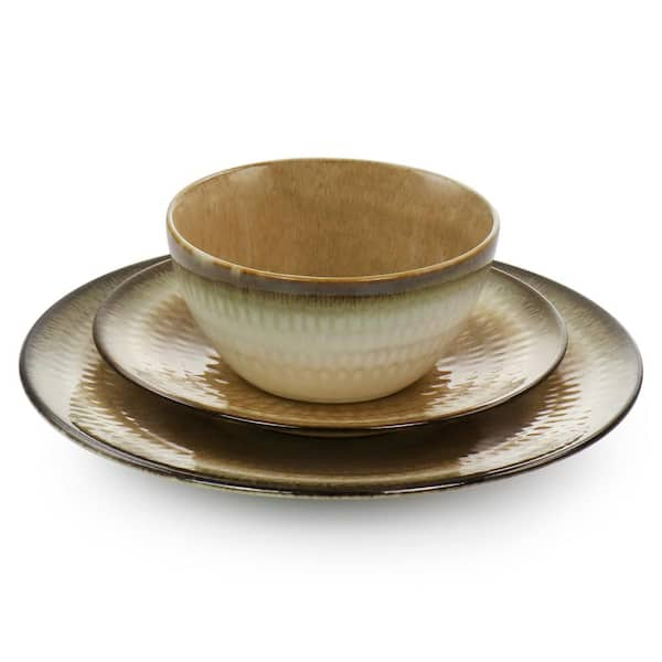 https://images.thdstatic.com/productImages/6f9b7adb-e0ad-4329-8885-4282f3905f96/svn/brown-gibson-elite-dinnerware-sets-985116139m-4f_600.jpg