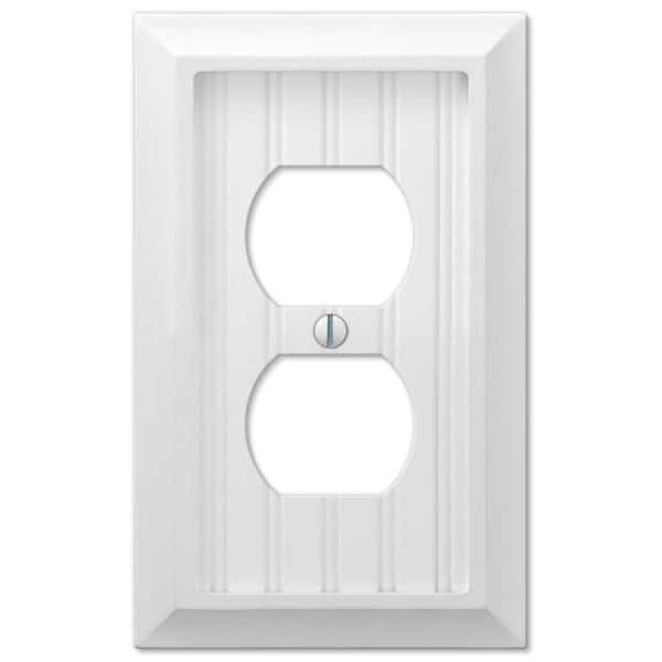 Cottage 1-Gang White Duplex Outlet BMC Wood Wall Plate