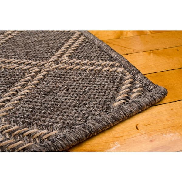 https://images.thdstatic.com/productImages/6fa2d5ed-c913-45c1-9608-c1b9993dc905/svn/gray-hampton-bay-outdoor-rugs-1701pu57hd-106p-40_600.jpg