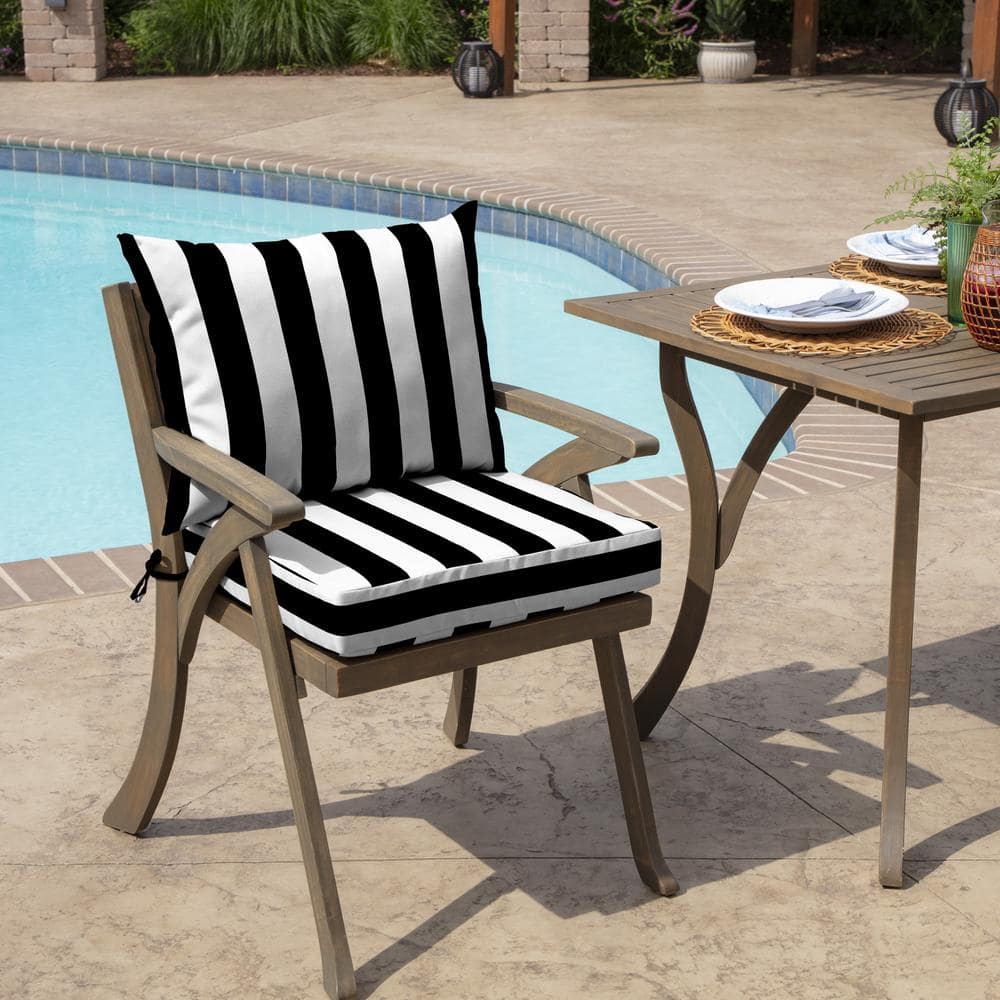 Black and White Striped Polyester Outdoor Dining Chair Cushion Set