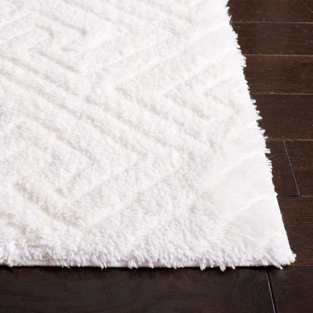 White Geometric Shag Synthetic 4' x 6' Area Rug