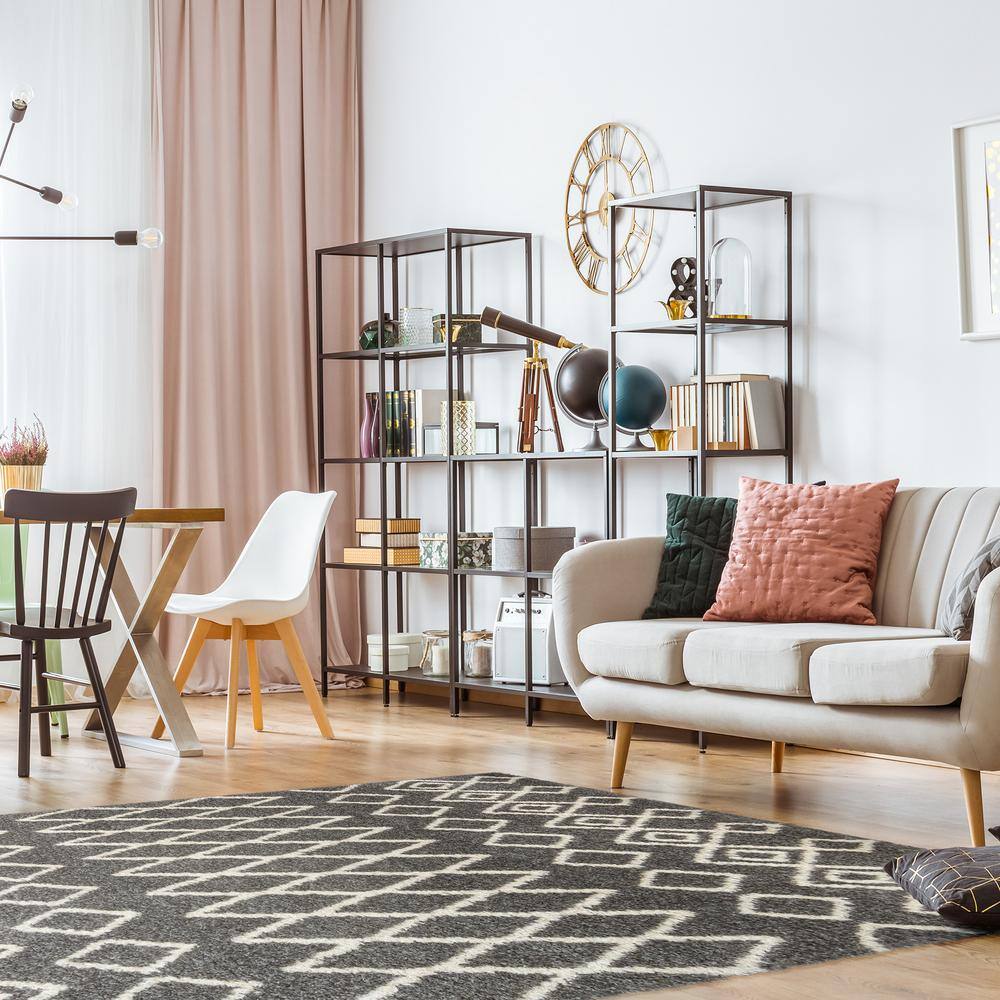 Thayer Jamila Gray 6'6" x 9'6" Modern Shag Area Rug