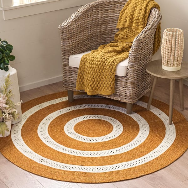 Braided 5 ft. x 5 ft. Gold/Ivory Stripe Round Rug
