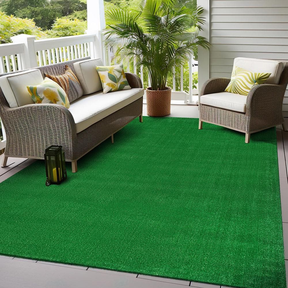 Green Synthetic Turf Indoor Outdoor Area Rug 5' x 7'