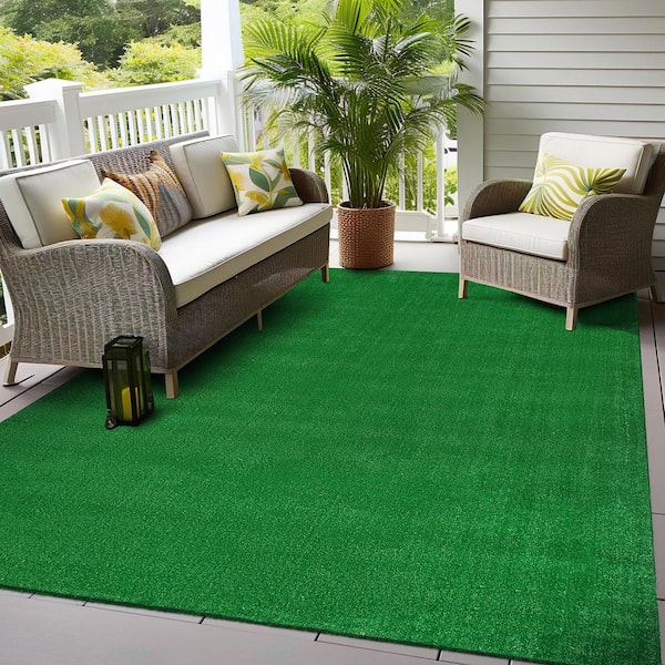 World Rug Gallery Artificial Turf Solid Grass Green 6 ft. x 9 ft
