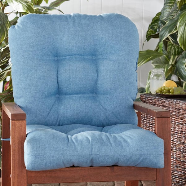 https://images.thdstatic.com/productImages/700fc2fa-33be-492b-b290-e0cd77fca6dc/svn/greendale-home-fashions-outdoor-dining-chair-cushions-oc5815-denim-31_600.jpg