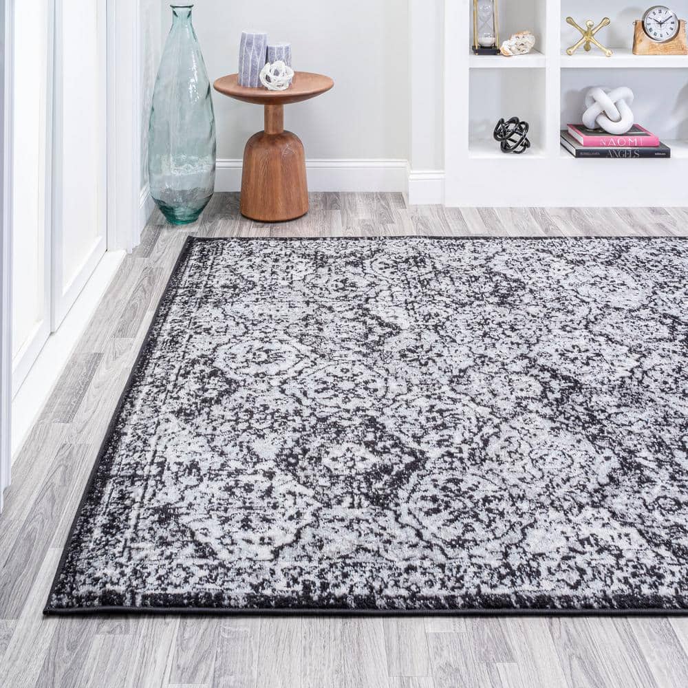 Bohemian Bliss Black/Ivory Synthetic 8' x 10' Easy-Care Area Rug