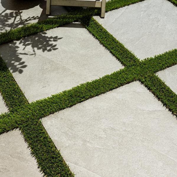 MSI Emerald Green 0.33 ft. x 25 ft. x 30 mm Cut to Artificial Turf Strips