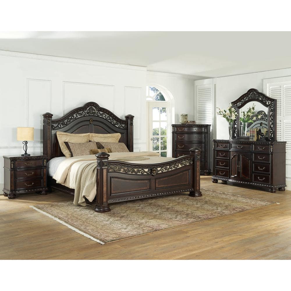 Monte Carlo Cocoa King Poster Bed with Gold Accents