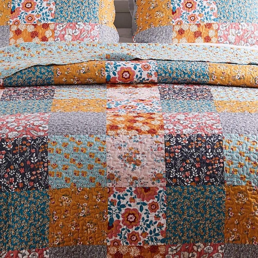 King Pink Microfiber Reversible Patchwork Quilt Set