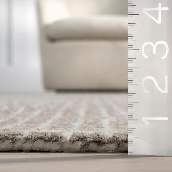Melrose Checked Wool Grey 12 ft. x 15 ft. Indoor/Outdoor Patio Rug